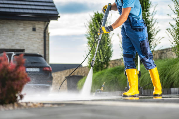 Best Parking Lot and Garage Cleaning  in Garden City, KS