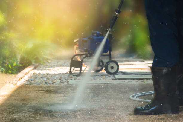 Best Playground Equipment Cleaning  in Garden City, KS